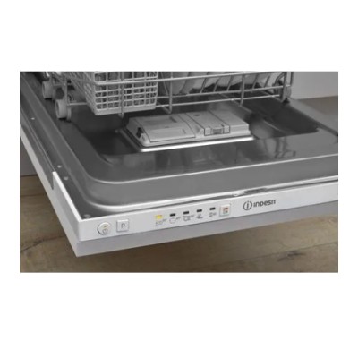 Lavastoviglie da incasso 45 cm Indesit
