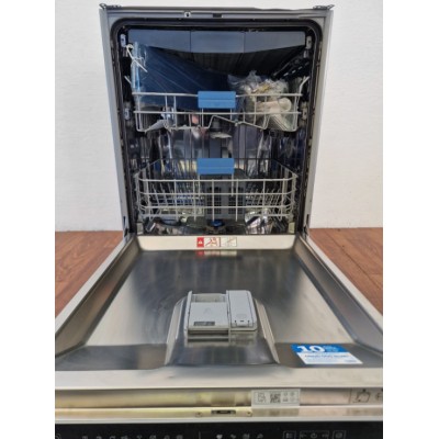 Lavastoviglie sotto piano pannello acciaio inox Classe B