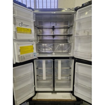 Frigorifero LG a 4 porte 91cm acciaio nero